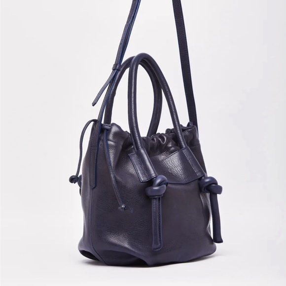 Beautiful good condition Mecha Mendez crossbody bag - Picture 3 of 11